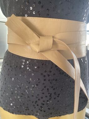 New York & Company Ladies Beige Leather Corset Belt Size S/M New
